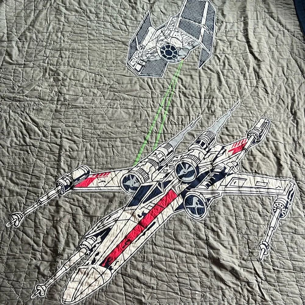 Pottery Barn Kids Star Wars X-Wing Tie Fighter Quilt Twin with Pillow Case